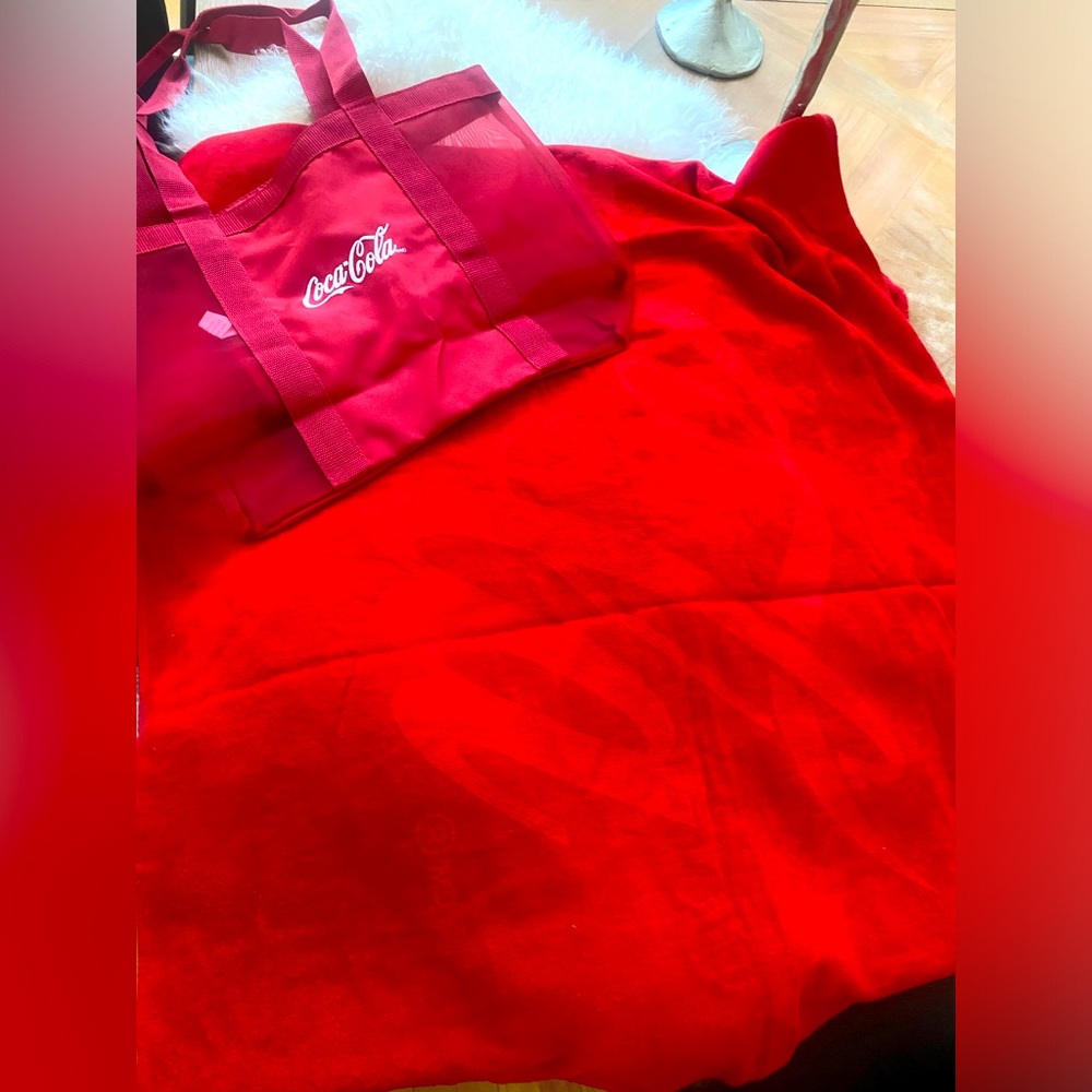 BNWT Coca-Cola Red Tote Bag and oversized beach towel combo set!!!